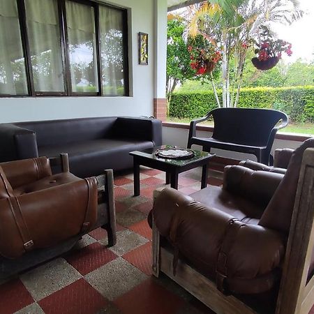 Finca Hotel El Saman De Alto Bonito มอนเตเนโกร ภายนอก รูปภาพ