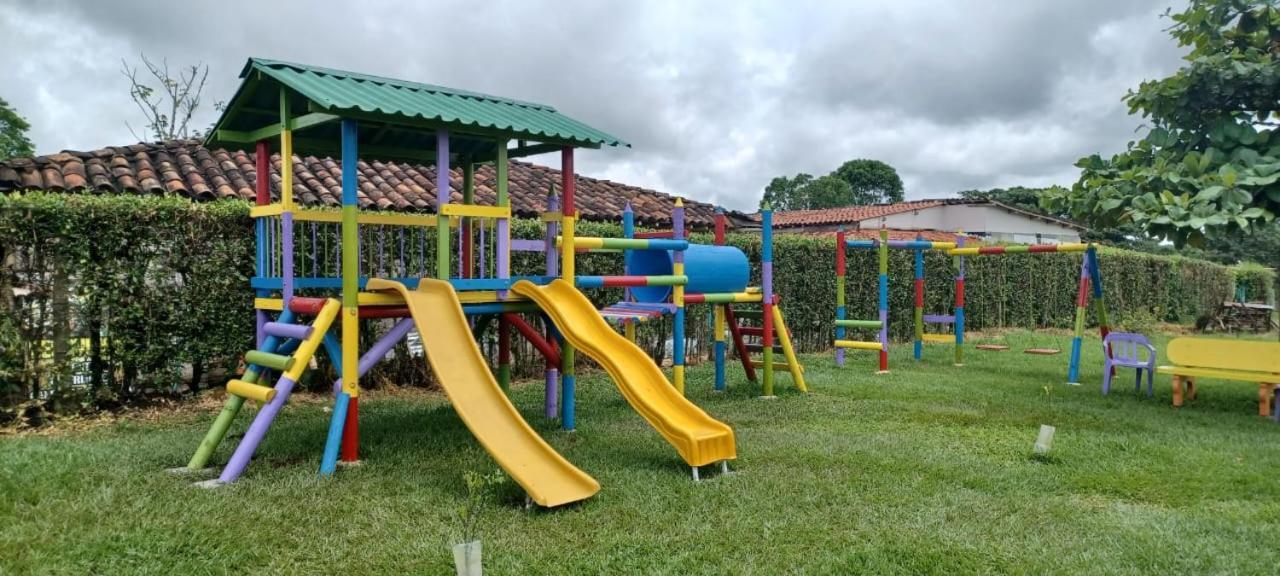 Finca Hotel El Saman De Alto Bonito มอนเตเนโกร ภายนอก รูปภาพ